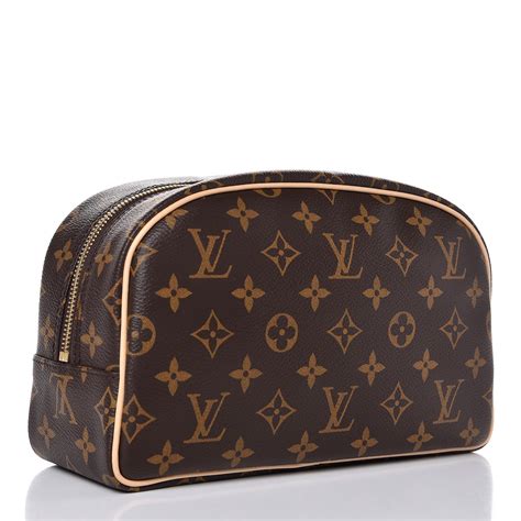 louis vuitton toiletry bag medium size|louis vuitton toiletry pouch 15.